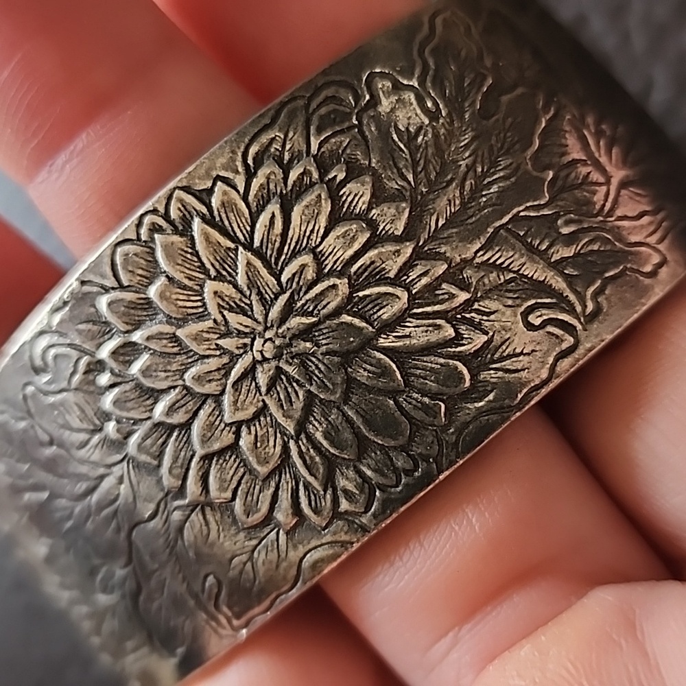 VTG Salisbury Pewter Floral Engraved Cuff Bracelet
